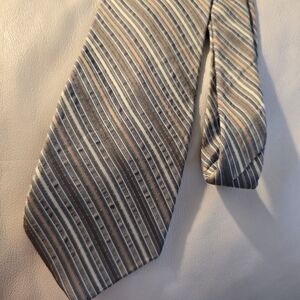 Nubio Collezione Striped Cream and Tan Men's 61" Silk Necktie Tie
